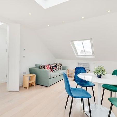 Modern 1 Bedroom Flat In Battersea Londres Exterior foto