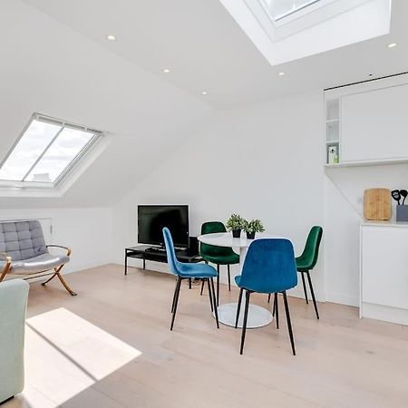 Modern 1 Bedroom Flat In Battersea Londres Exterior foto