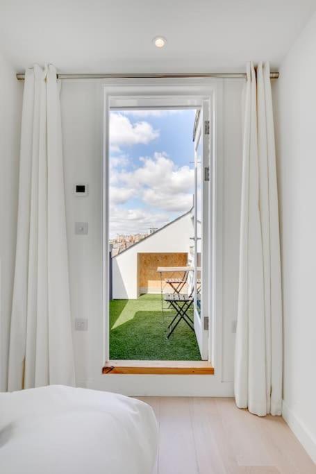 Modern 1 Bedroom Flat In Battersea Londres Exterior foto